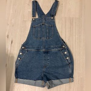 Old navy overalls, shorts, light blue washed color, size medium